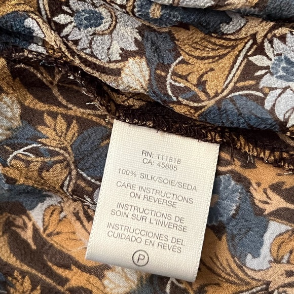 Women's Michael Kors Floral Silk Shirt with small ruffles and Gold Button, Small - Picture 14 of 15